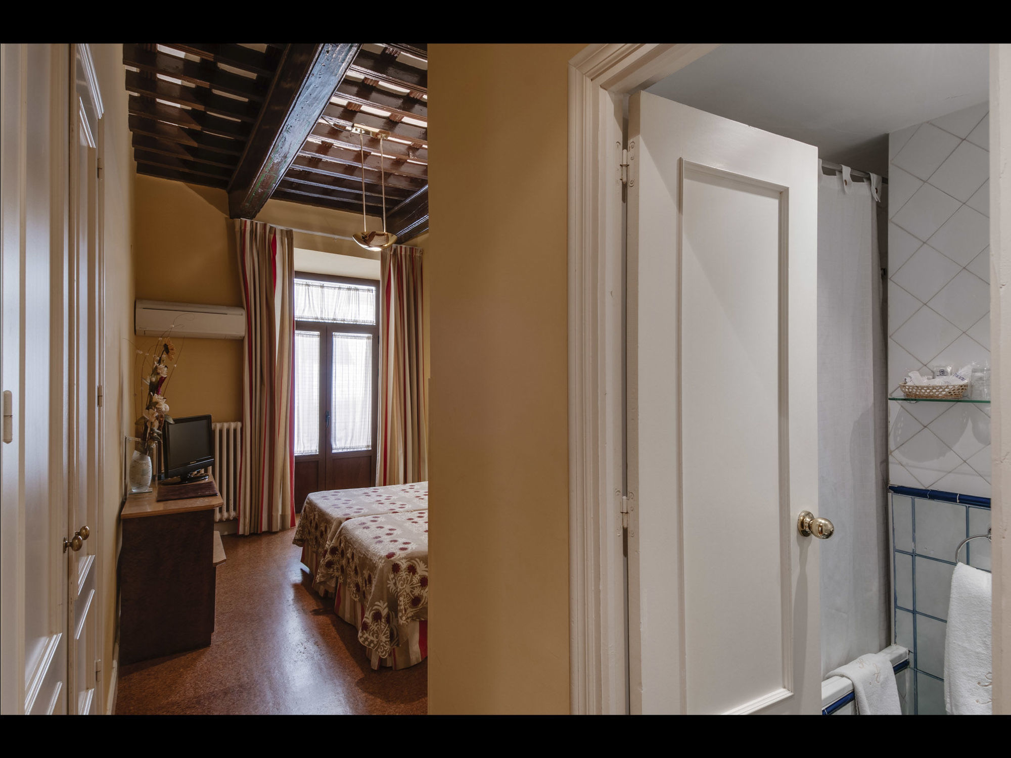 Anacapri Hotel Гранада Екстериор снимка